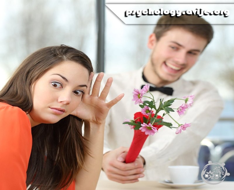 نشانه های عشق مرد متاهل به دختر مجرد