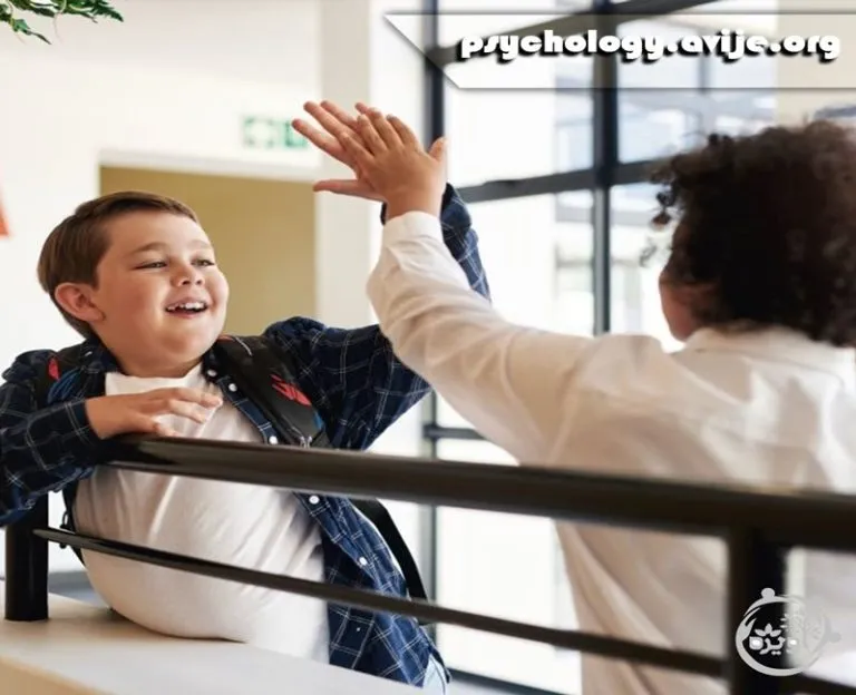 با پسر و دختر ۱۱ ساله چگونه رفتار کنیم؟